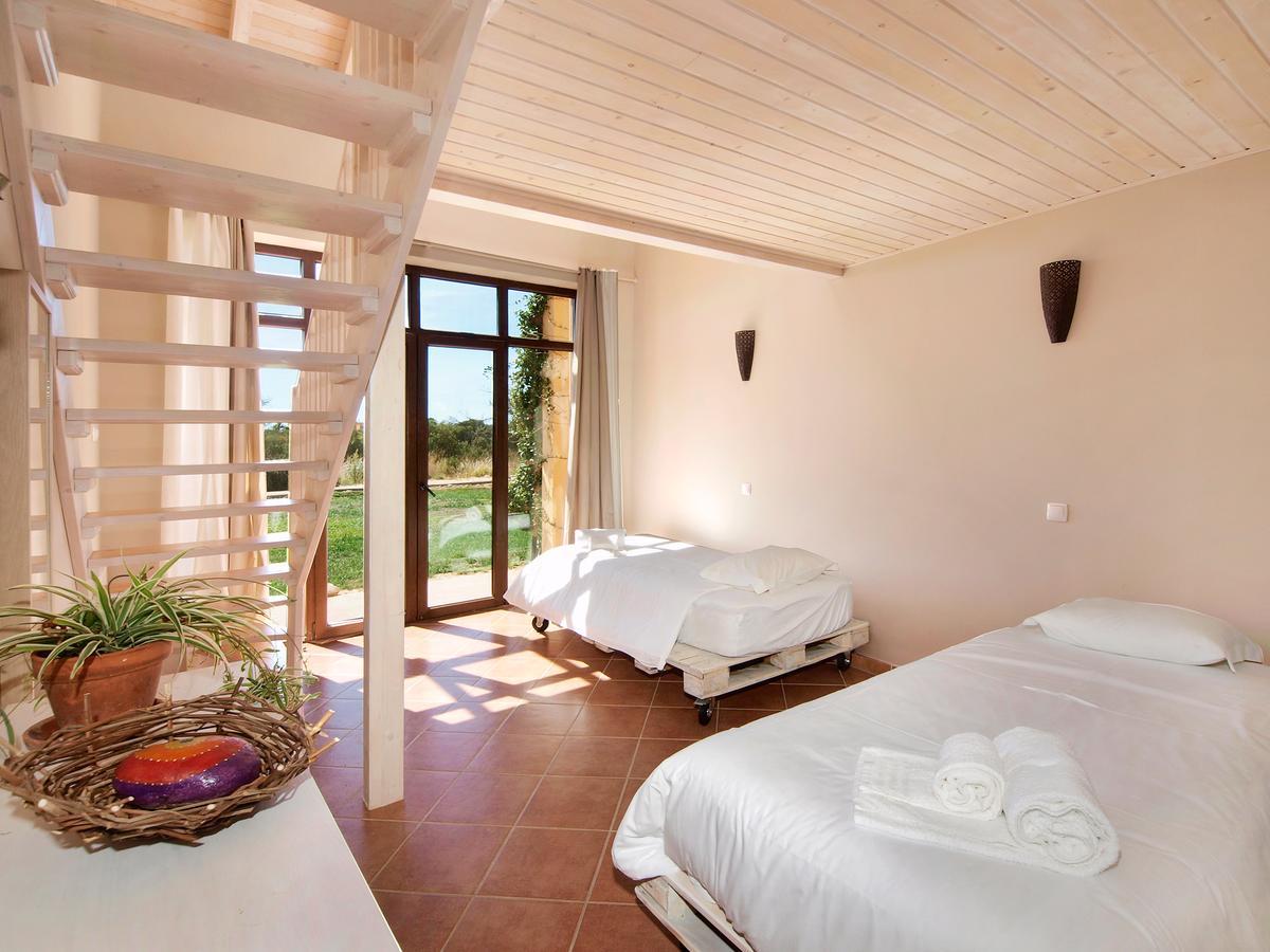 Casa Do Vale Da Lama Ecohotel & Retreat Centre In A Farm Odiaxere Ngoại thất bức ảnh
